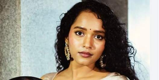 pavani karanam age